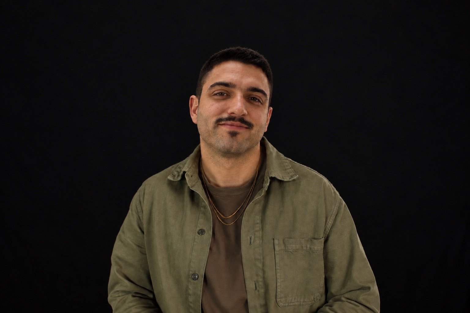 Retrato de Luis Valdepeñas, cofundador de Grupo Kalanda